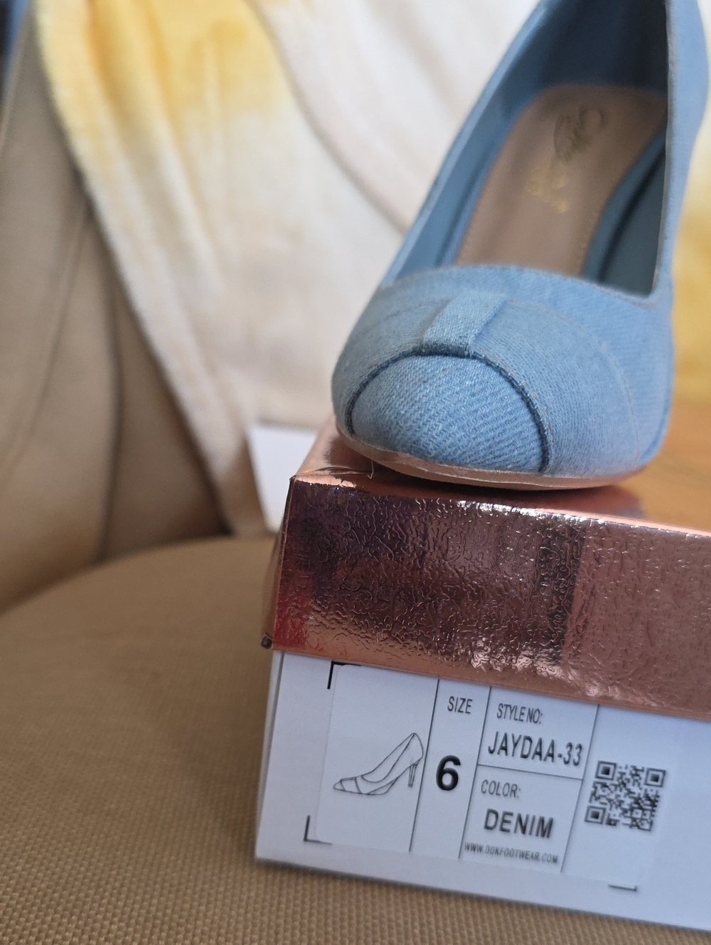 Light Denim Blue Heeled Pumps